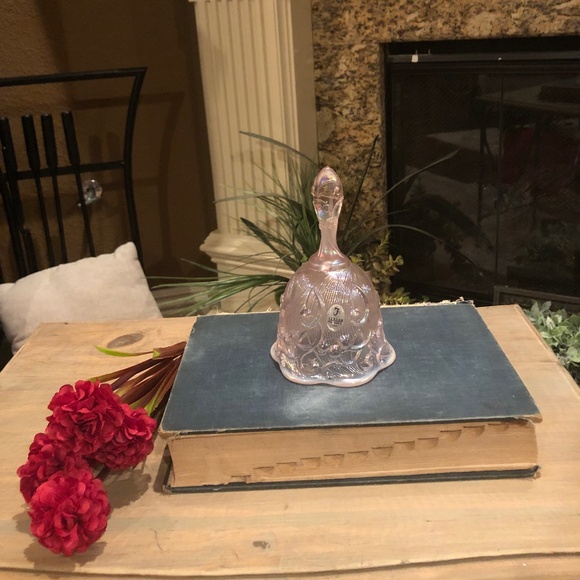 6” VTG  Fenton Iridescent Pink Opalescent Art Glass Bell, Lilly Of The Valley - Picture 1 of 7